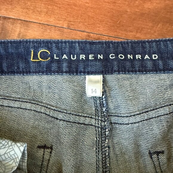 Lauren Conrad Woman’s Blue Denim Dark Wash Skinny Jeans w/ rolled cuffs, size 14 - Picture 6 of 9